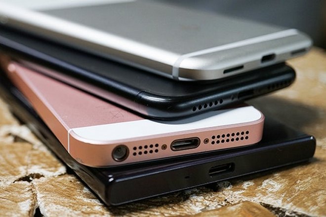 В продължение на две пандемични години смартфони лаптопи таблети и